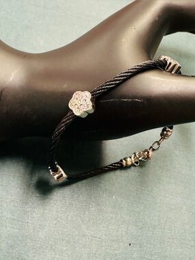 Stainless Steel Black Cable Flower Bracelet B12
